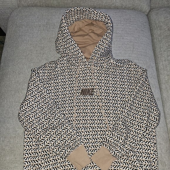 Nike Black and White Patterned Hoodie - Picture 3 of 4